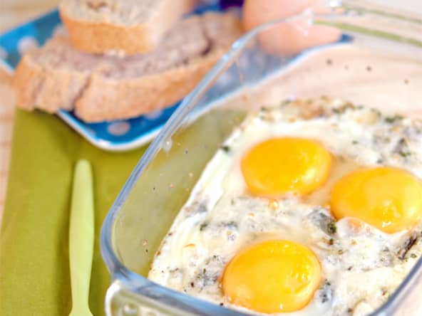 Oeufs cocotte au roquefort à partager