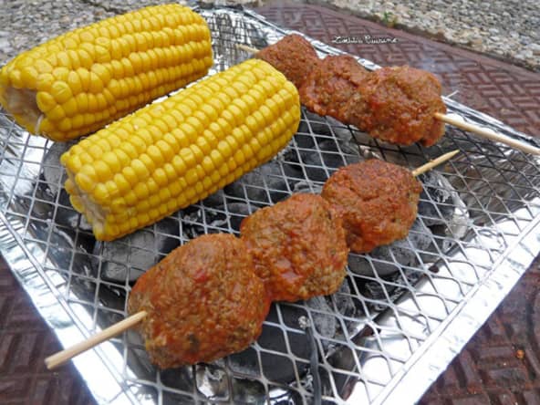 Boulettes pour brochettes au son d’avoine, farine de sarrasin et curry