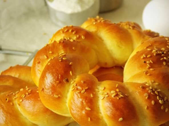 Pain simit, pain turc au sésame