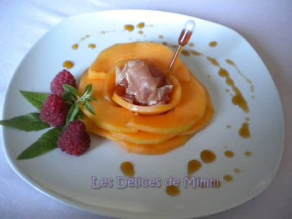 Fleur de melon, jambon de Parme et caramel de Porto