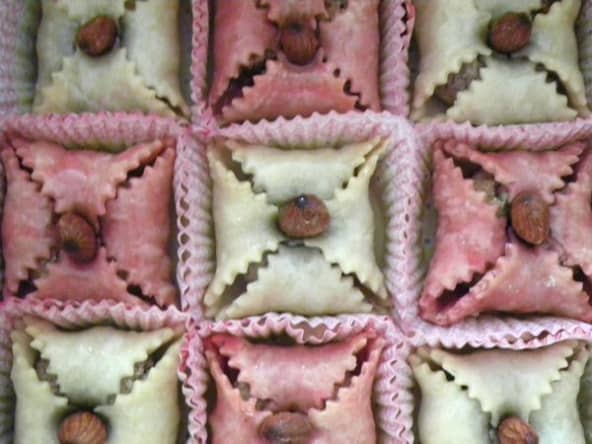 Enveloppes aux noisettes et aux amandes