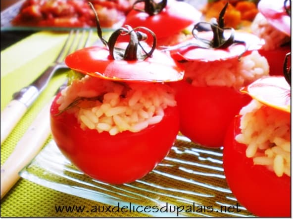 Tomate farcie au riz et au thon