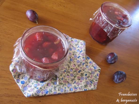 Confiture de quetsches aux pommes et noix