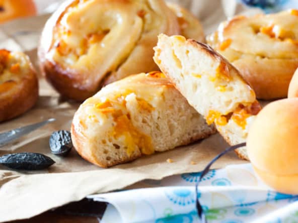 Escargots Briochés Abricots et Crème à la fève de Tonka