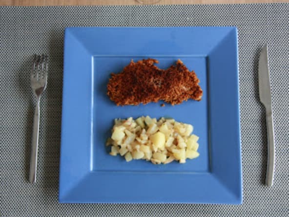 Filet de poulet en croûte de pain d'épices et poêlée automnale aux navets et aux poires