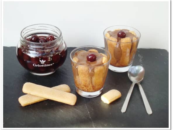 Mini charlotte au chocolat et aux cerises