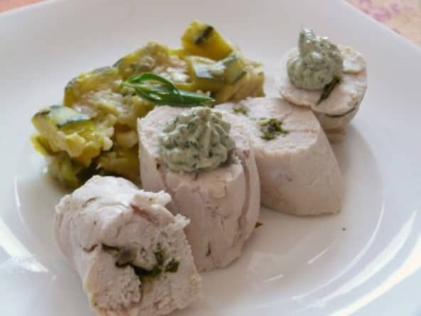 Médaillons de volailles estragon et citron confit, crème d'estragon et compotée de courgettes
