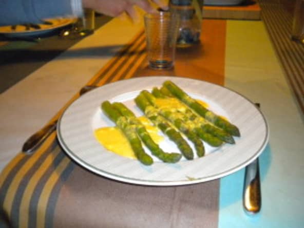 Asperges à l'orange, une entrée légère