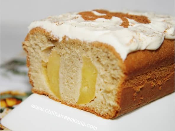 Cake aux pommes, fleur d'oranger et cannelle