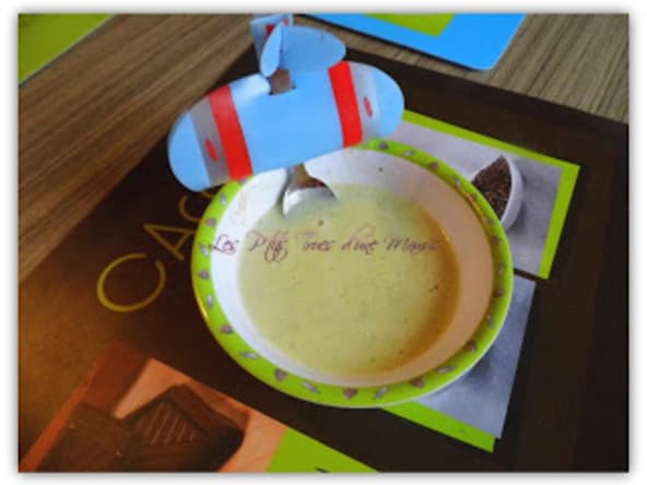 Soupe de courgette au fromage fondu