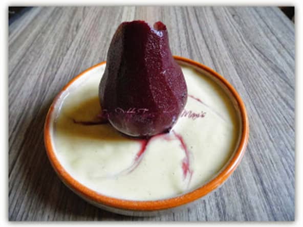Poire pochée au vin