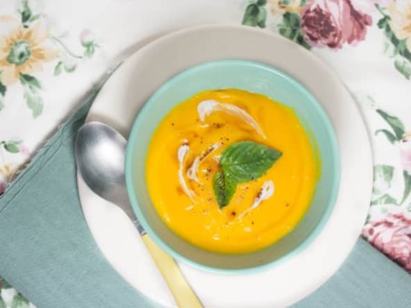 Velouté de potimarron et basilic