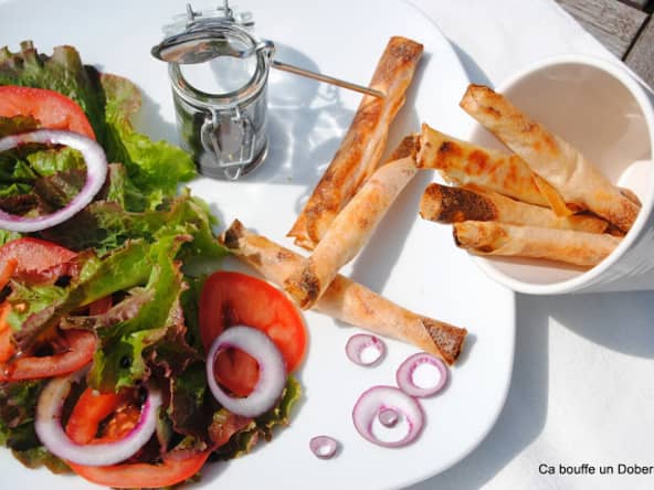 Cigares au chèvre, miel et bacon