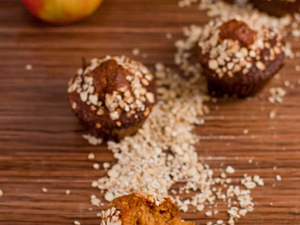 Muffins aux flocons d'avoine, pommes et caramel