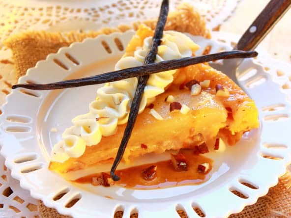 Tarte tatin aux poires, caramel beurre salé et noix de pécan