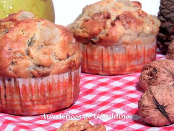 Muffins aux poires, roquefort et noix