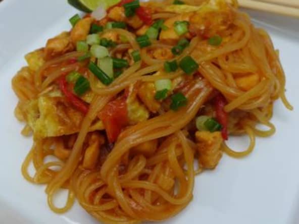 Nouilles sautées au caramel à la laotienne