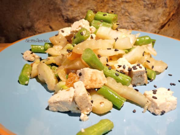 Wok au fenouil, haricots verts, tofu et raisins blonds