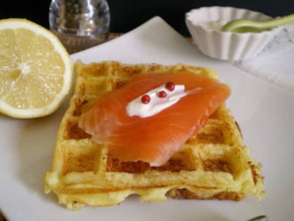 Gaufres aux flocons de pommes de terre et saumon fumé