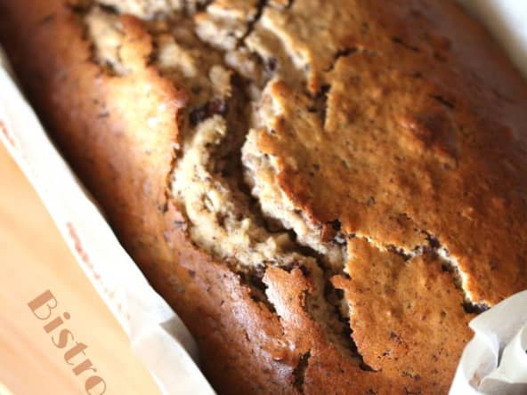 Cake au yaourt, noisettes et chocolat