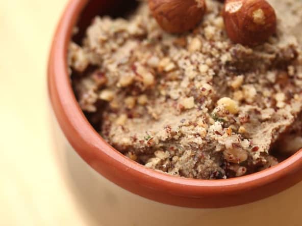 Mousse de foie de volaille concassées de noisettes