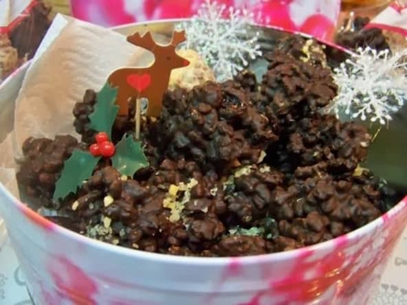 Chocolats "maison" : roses de sables chocolat noir ou blanc, rochers chocolat noir