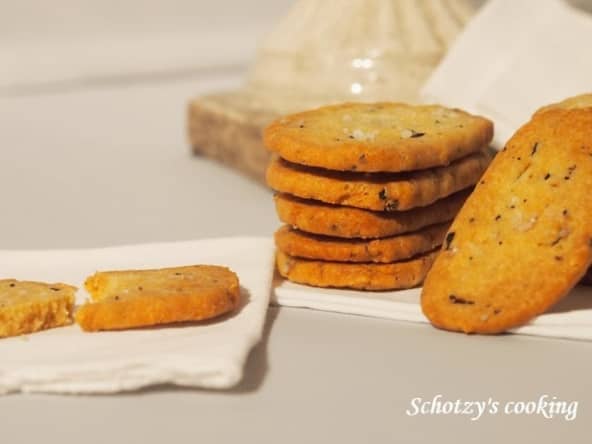 Sablés salés à la truffe noire