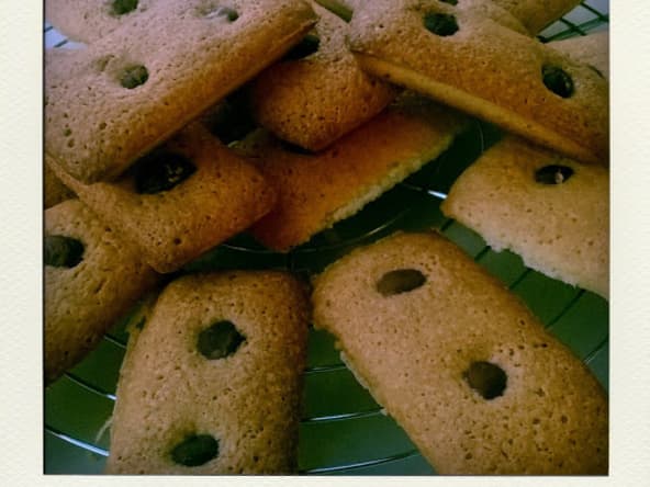 Financiers à la noisette et à la cardamome