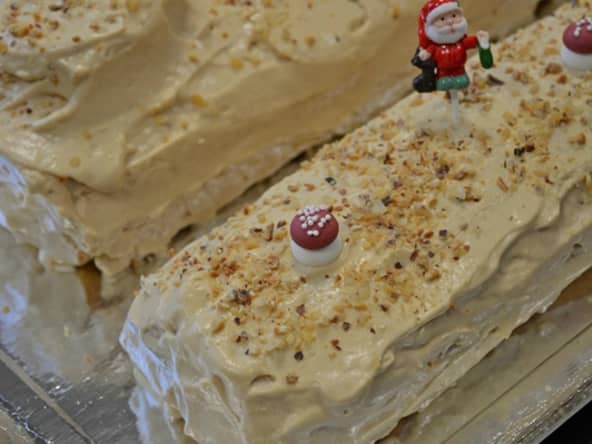 Bûche caramel au beurre salé et pommes