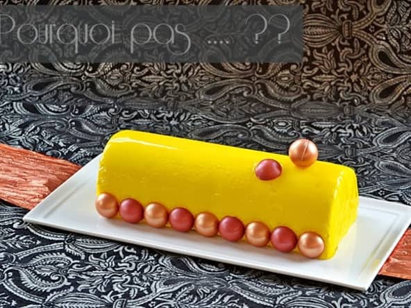 Bûche noix de coco, mousse coco et citron vert avec un insert passion