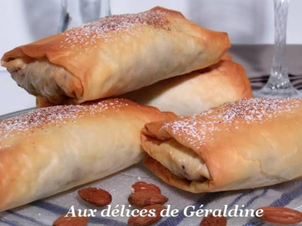 Pastilla de poulet aux amandes