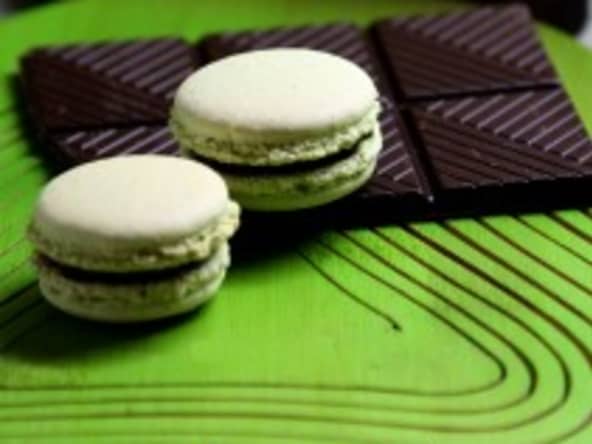 Macarons pain d’épices, poire et chocolat