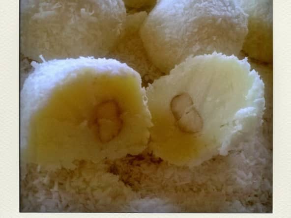 Truffes chocolat blanc coco au coeur noisette