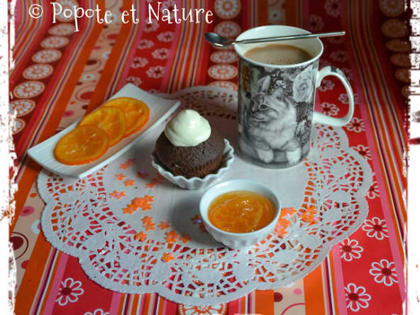 Cupcakes au chocolat extra noir fourrés à la confiture de clémentines