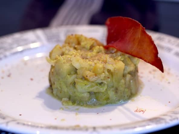 Trinxat chou, pommes de terre et chips de jambon