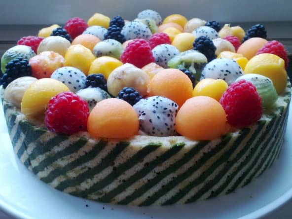 Tutti frutti sur bavarois framboise