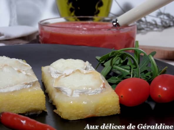 Toast de polenta au chèvre chaud
