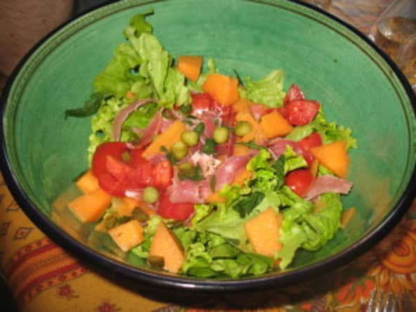 Salade de melon au jambon fumé