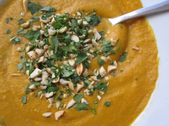 Velouté de patates douces et cacahuètes