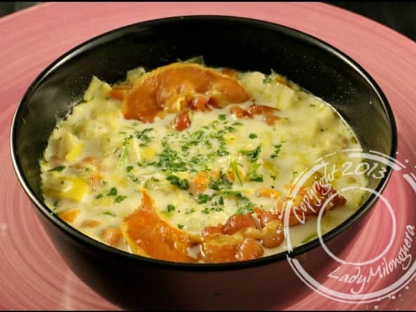 Soupe de poireaux à la crème et au lard grillé