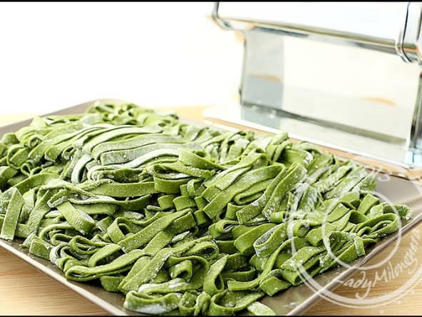 Pâtes fraîches vertes aux épinards