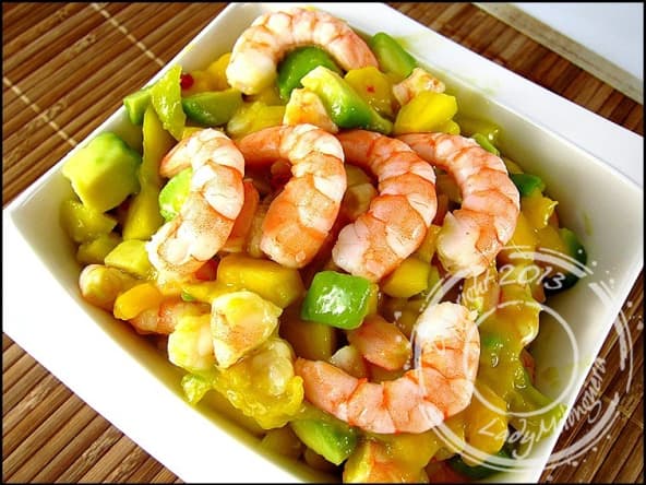 Tartare de crevettes, mangue et avocat