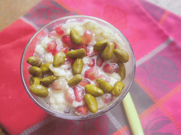 Riz au lait vanillé, pistaches et grenade