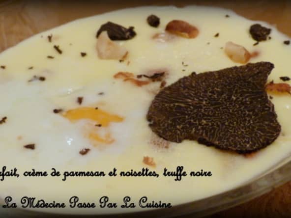 Oeuf parfait, crème de parmesan, noisettes et truffe noire