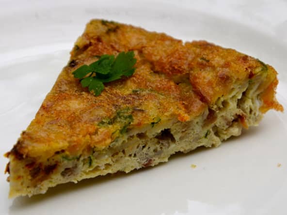 Tortilla aux chips de pommes de terre et tomates séchées