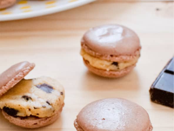 Macarons au chocolat et à la pâte à cookies