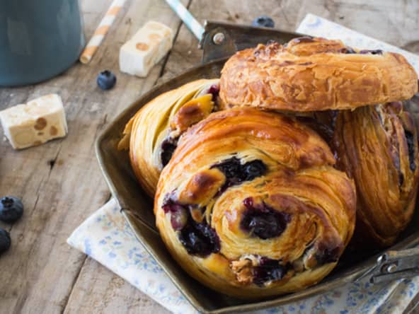 Petits Pains Roulés aux Myrtilles et Crème de Nougat
