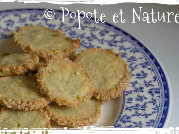 Sablés apéro fourme d'Ambert et noix