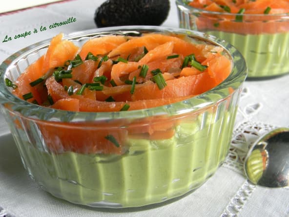 Mousse d'avocat à la truite fumée