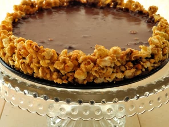 Tarte au maïs soufflé et à la cacahuète, ganache au chocolat